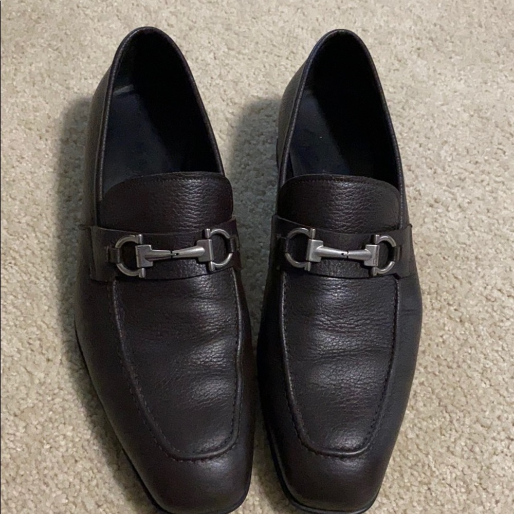 Men’s Ferragamo loafers brown- silver bit